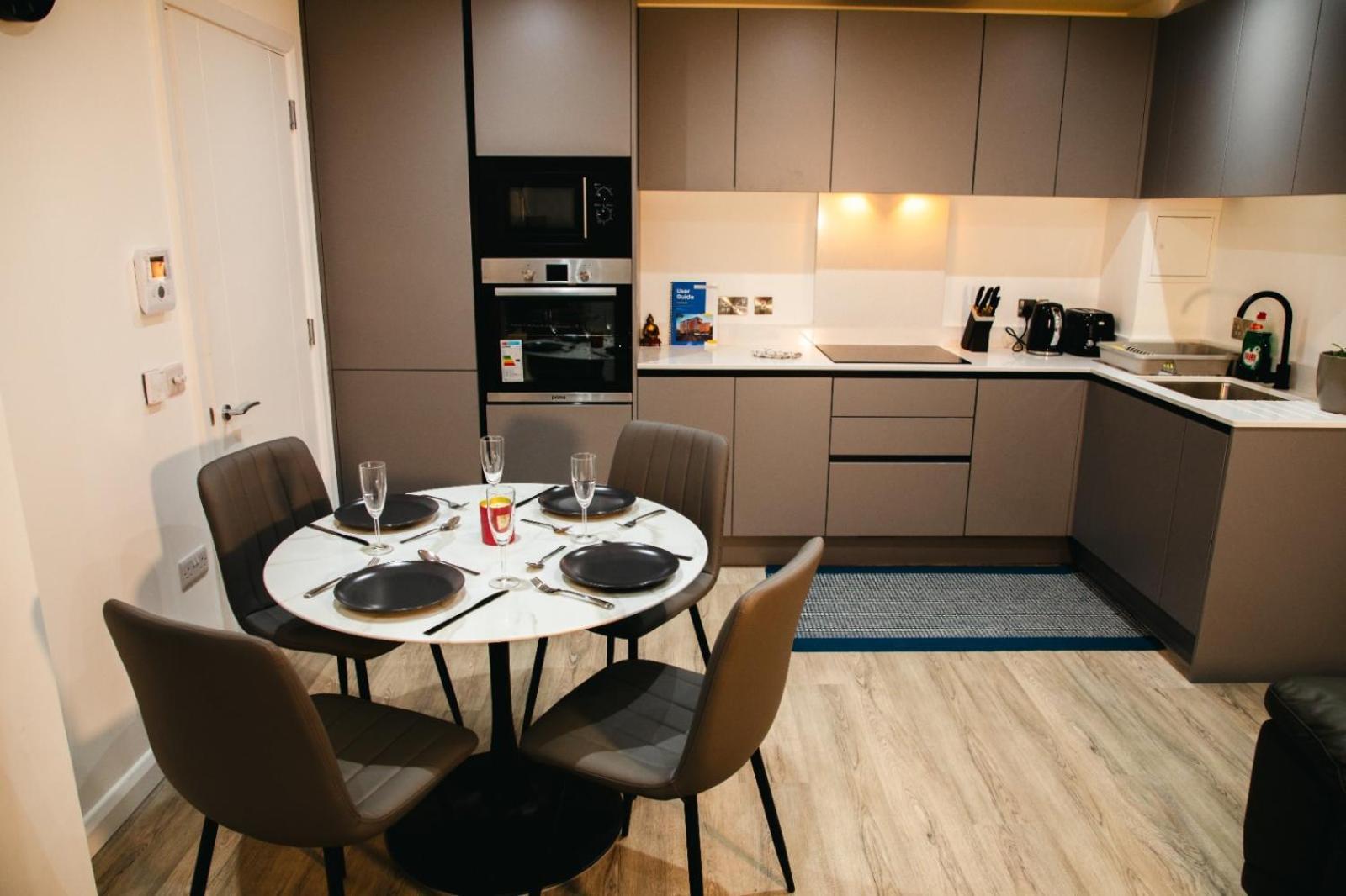 City Centre Luxury Apartment Белфаст Екстер'єр фото